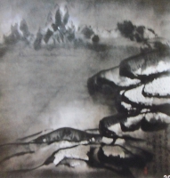 梯田夜色(70*80cm)以《山高水長》四字之草書構圖，再隨機潤飾以成。為創意水墨藝術。